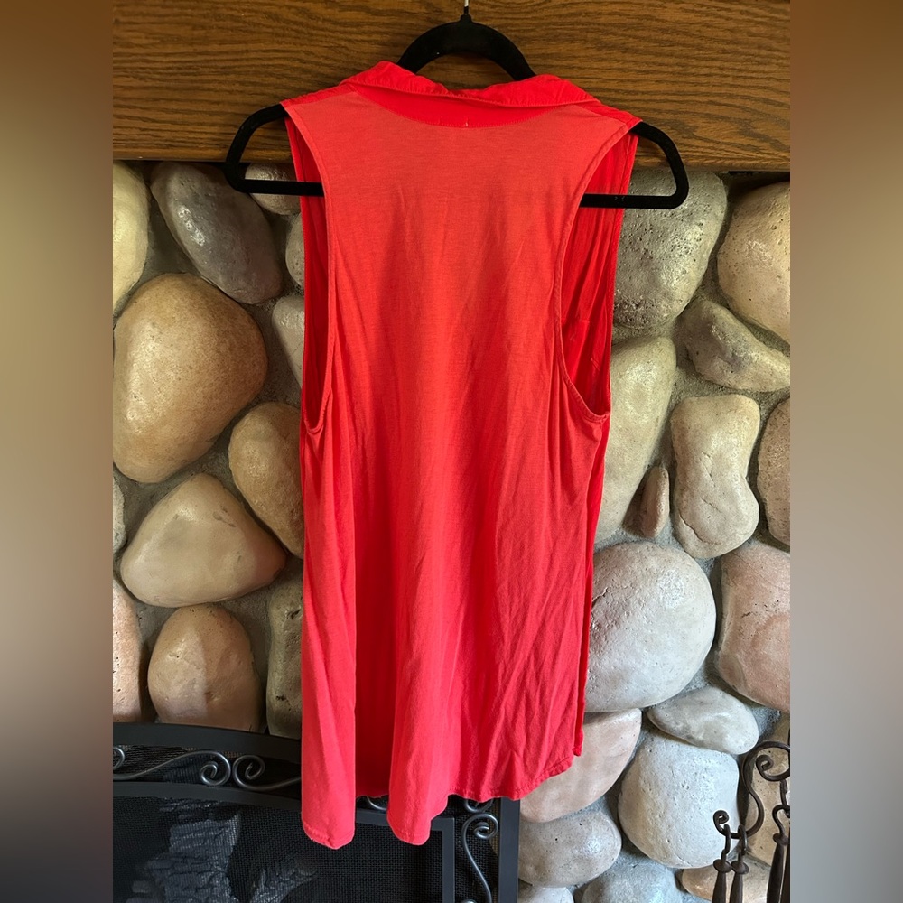Splendid Sleeveless Collared Blouse - Picture 4 of 4